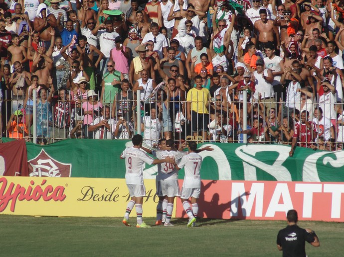 Mesmo com pouco tempo no FLU, jogador já é um dos xodós da torcida