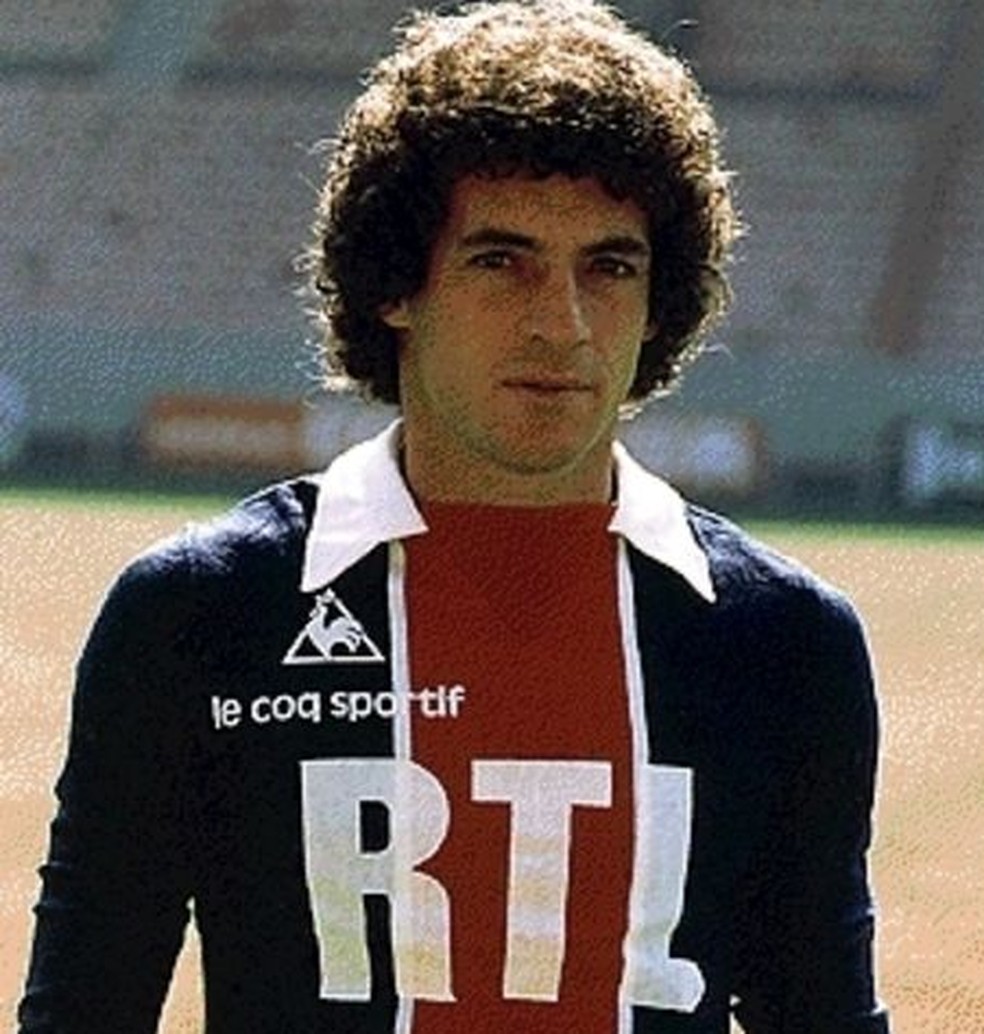 Hoje técnico do Fluminense, Abel foi um dos primeiros brasileiros no PSG (Foto: Reprodução )