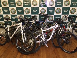 Bicicletas roubadas foram apreendidas (Foto: Mariucha Machado / G1)