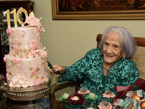 Dona Lia na festa de 110 anos, em maio passado (Foto: Divulgação/ Felipe Augusto )