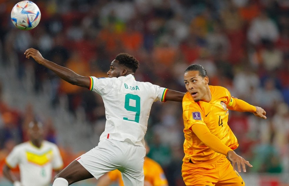 Boulaye Dia jogador de Senegal na estreia contra Holanda  Foto: AFP