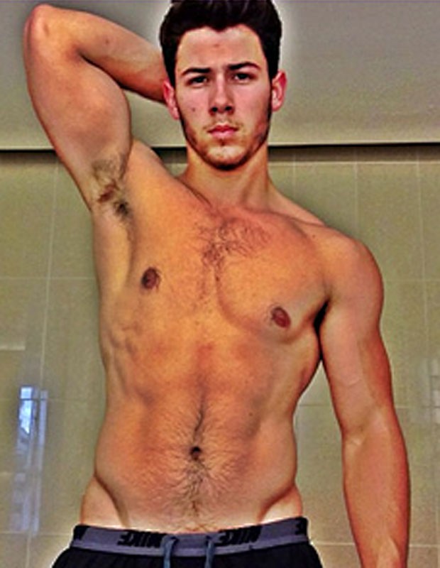 Nick Jonas em foto postada no Instagram, em 2013 (Foto: reprodução)
