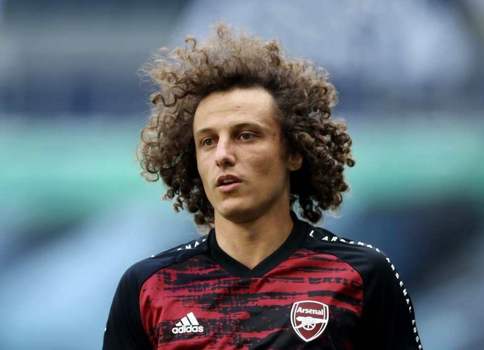 David Luiz disputou as últimas duas temporadas pelo Arsenal — Foto: Reuters