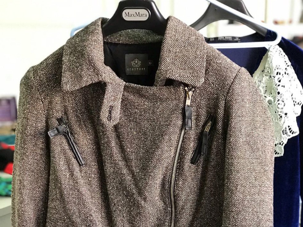 Roupas seminovas estão entre os produtos do bazar que vai ajudar o Provopar — Foto: Clube de Luxo/Divulgação