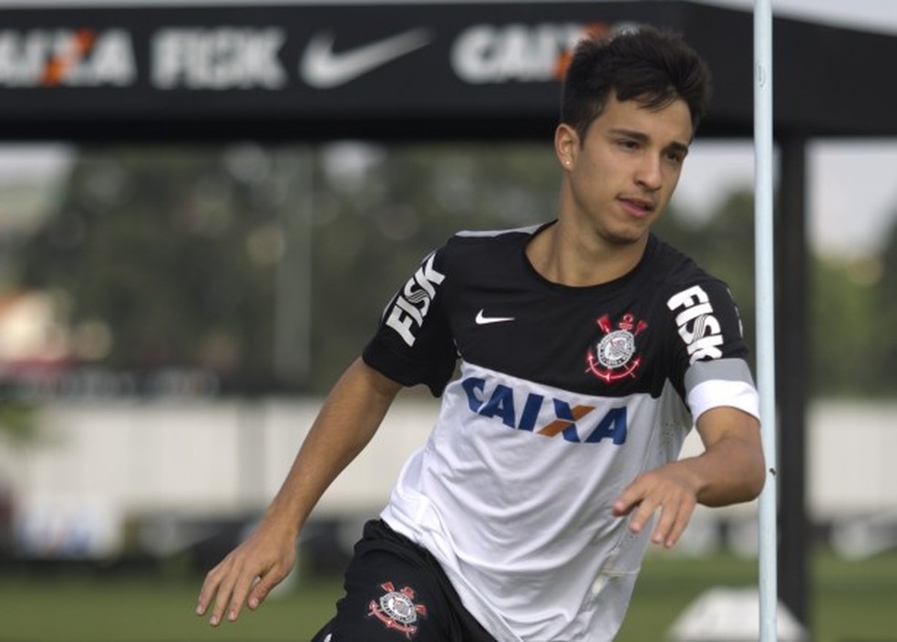 Atlético-GO contrata meia Matheuzinho, ex-Corinthians e ...
