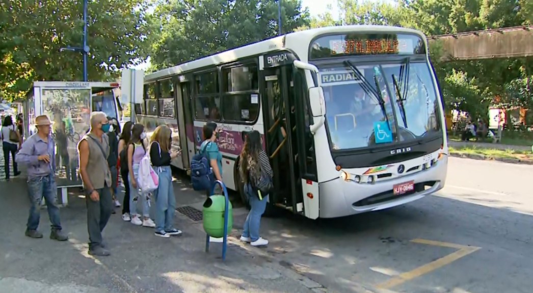 Ministério Público quer que empresa de transporte coletivo amplie meio-passe estudantil em Poços de Caldas 