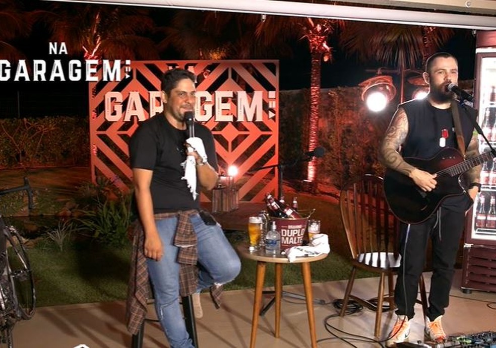 Neymar E Parcas Conferem Show De Jorge E Mateus Dupla Atinge 3 Milhoes De Visualizacoes Em Live Famosos Gshow
