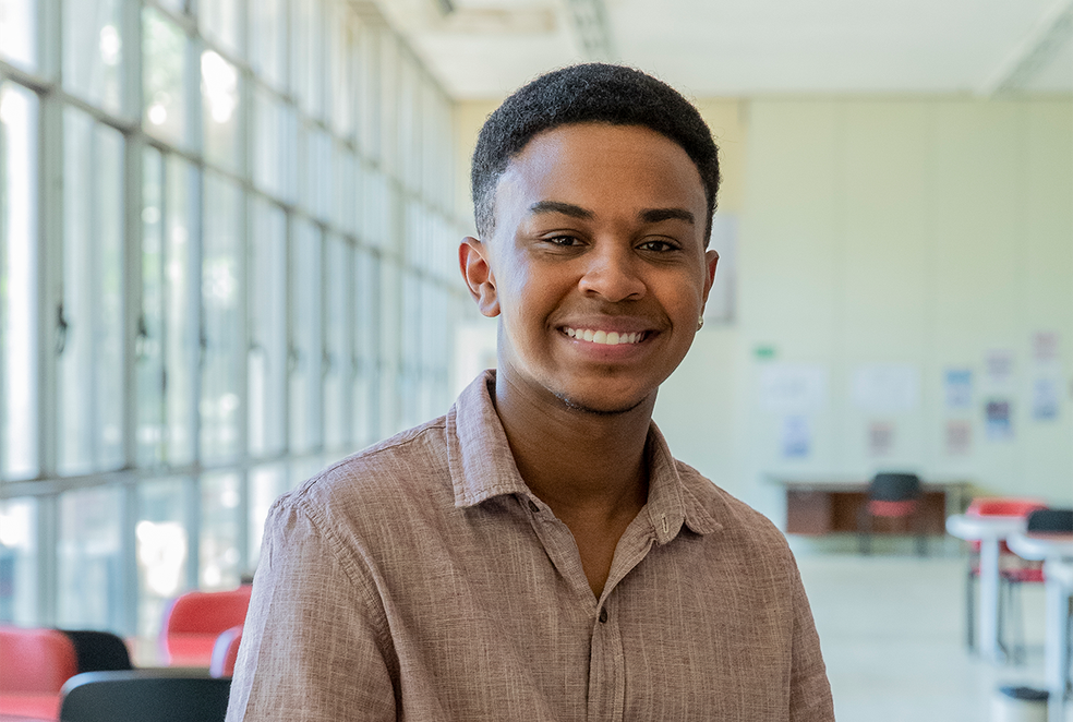 Yuri é estudante de Direito em Vai na Fé — Foto: Globo/Fábio Rocha
