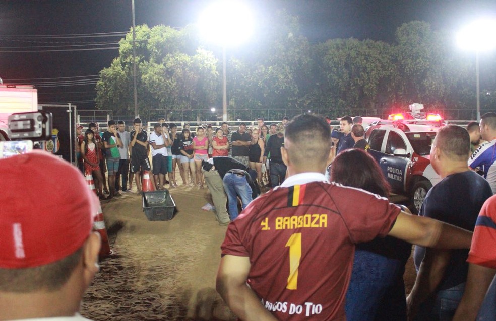 Vítima acompanhava partida de futebol quando foi alvejada (Foto: Rickardo Marques/G1 AM)
