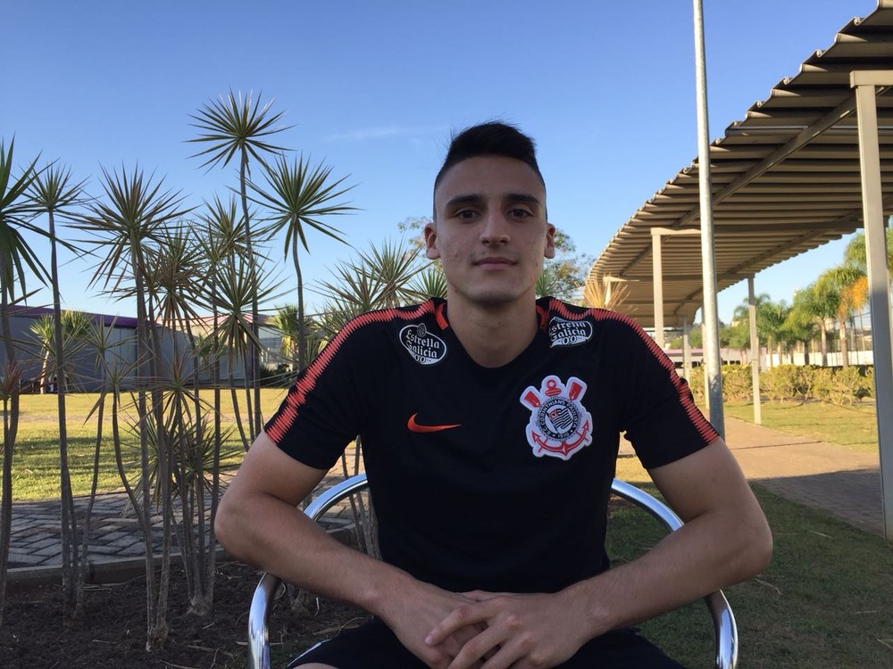 Corinthians empresta Mantuan para a Ponte Preta por uma temporada
