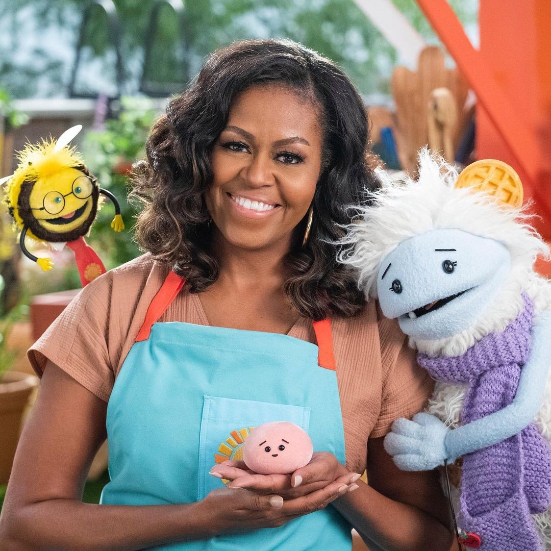Michelle Obama com Waffles e Mochi (Foto: Reprodução Instagram)