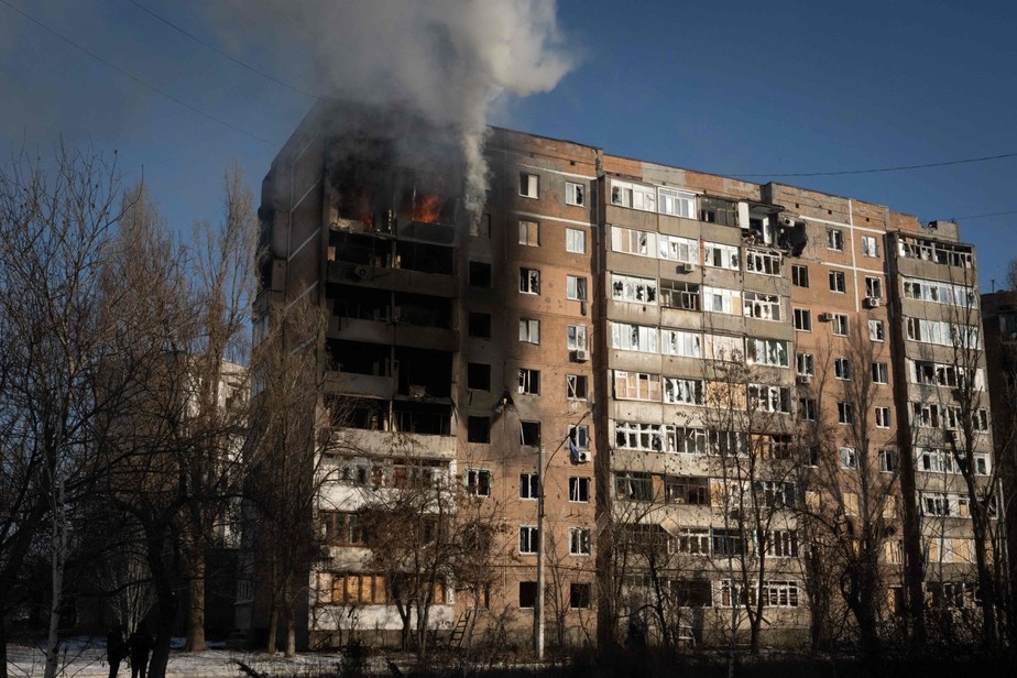 Edifício bombardeado na cidade de Avdiivka, na Ucrânia