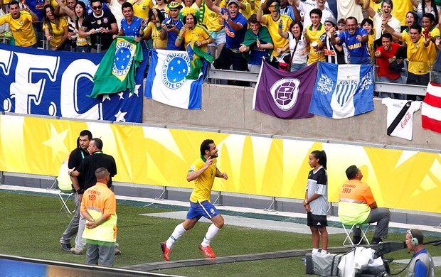 Fred gol Brasil jogo Uruguai (Foto: Reuters)