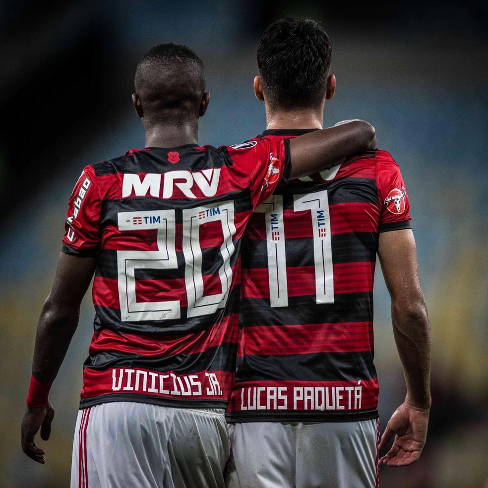 Lucas Paquet&aacute; e Vin&iacute;cius na &eacute;poca de Flamengo &mdash; Foto: Pedro Martins 
