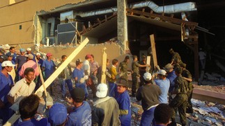 Na ocasião, porém, 42 pessoas morreram depois que uma explosão derrubou o piso de uma praça de alimentação — Foto: José Luis da Conceição / Agência O Globo