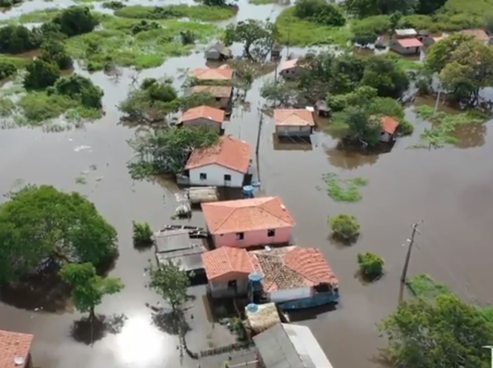 Rios e igarapés que cortam a região transbordaram — Foto: Reprodução/TV Mirante