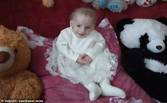 Anna, na foto com 6 anos, morreu de velhice (Foto: Reprodução/Daily Mail)