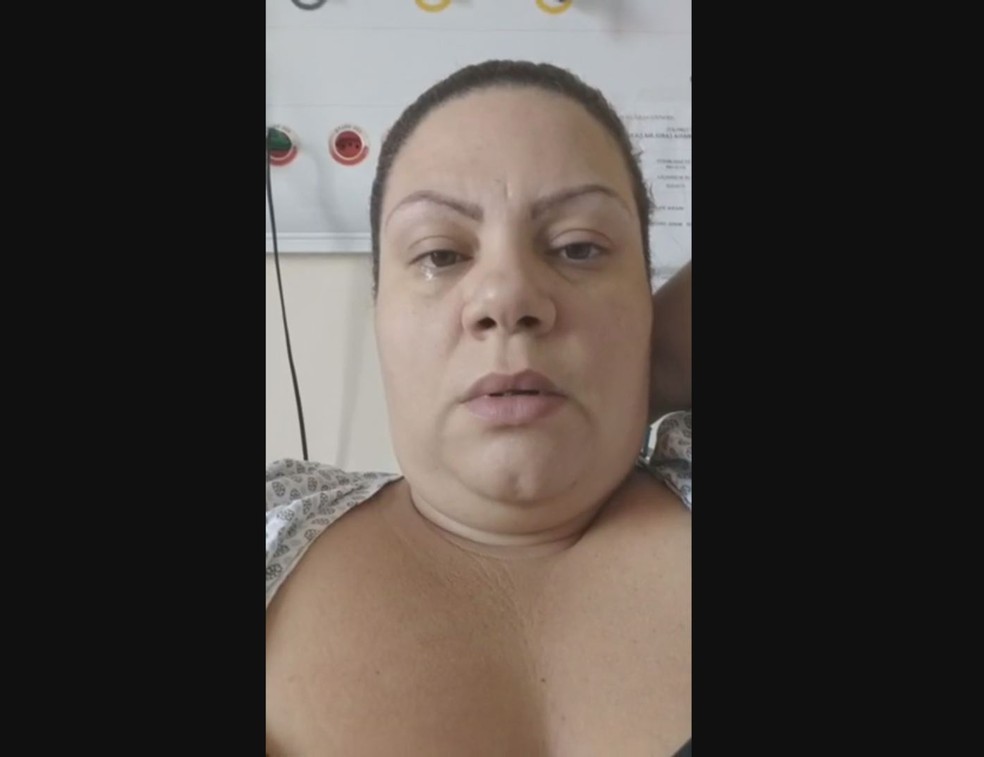 Técnica de enfermagem se emocionou ao relatar pelas redes sociais  situação da família contaminada pela doença  — Foto: Reprodução/Facebook