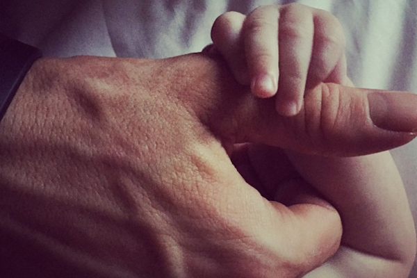 A primeira foto da filha de Ryan Reynolds (Foto: Instagram)