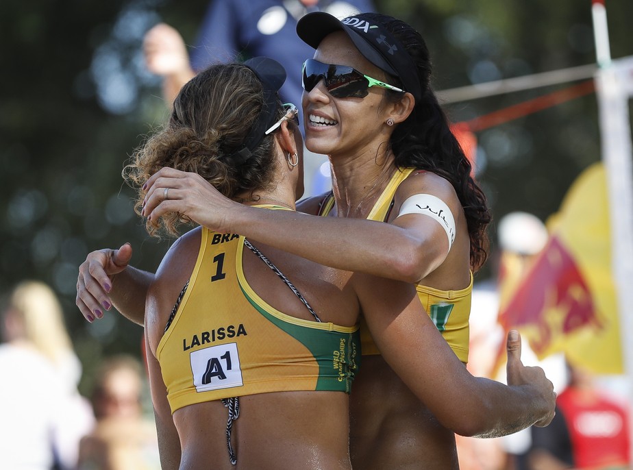 Larissa/Talita vence dupla argentina e vai às oitavas de final do Mundial