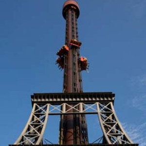 A  atração La Tour Eiffel, do Hopi Hari (Foto: Divulgação)