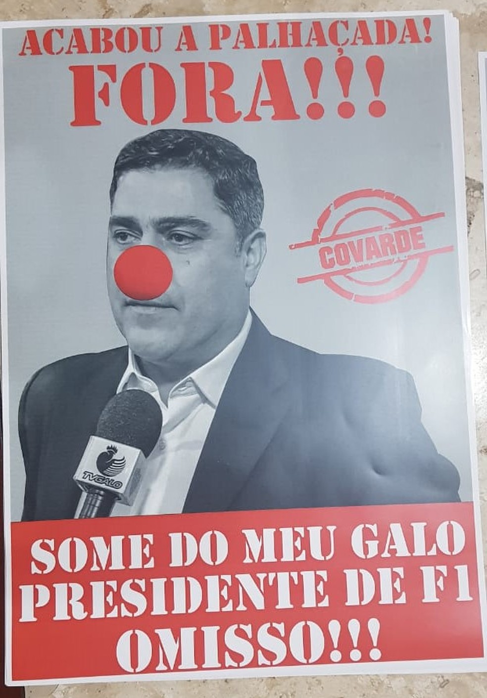 "Presidente de F1", diz cartaz com foto de SÃ©rgio Sette CÃ¢mara, referindo-se ao filho, que Ã© piloto de automobilismo â€” Foto: ReproduÃ§Ã£o / internet