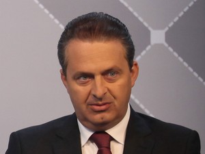 Eduardo Campos em entrevista ao G1, que foi transmitida ao vivo na segunda-feira (11) (Foto: Caio Kenji/G1)