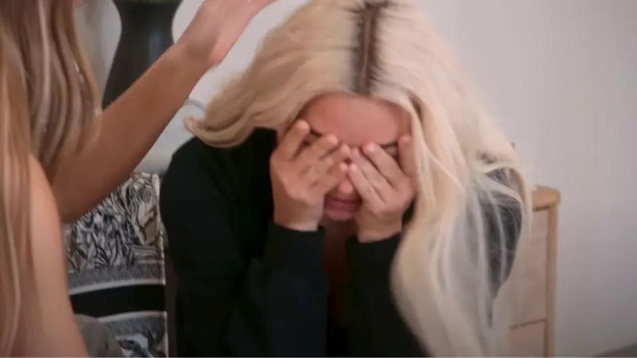 Kim Kardashian chora em novo teaser de 'The Kardashians'