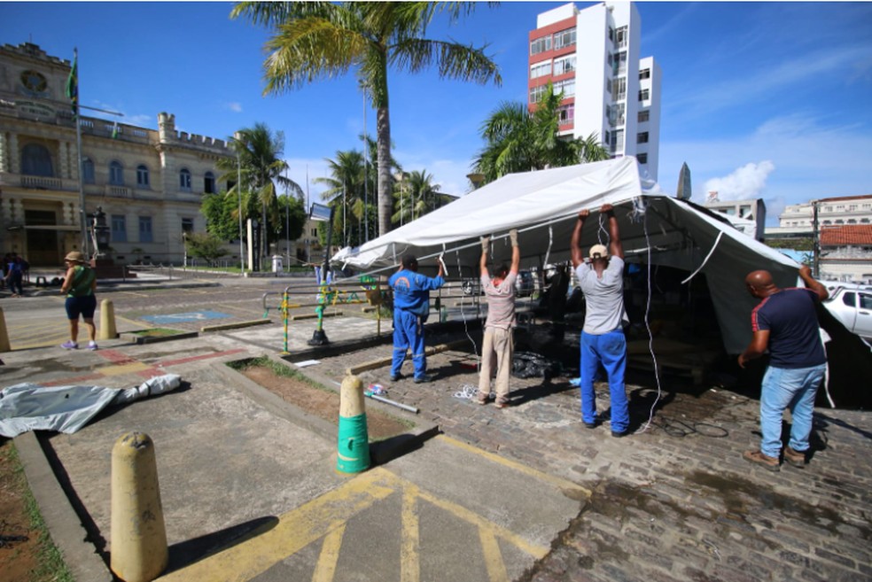Acampamento bolsonarista é desmontado em Salvador — Foto: Alberto Maraux/SSP-BA