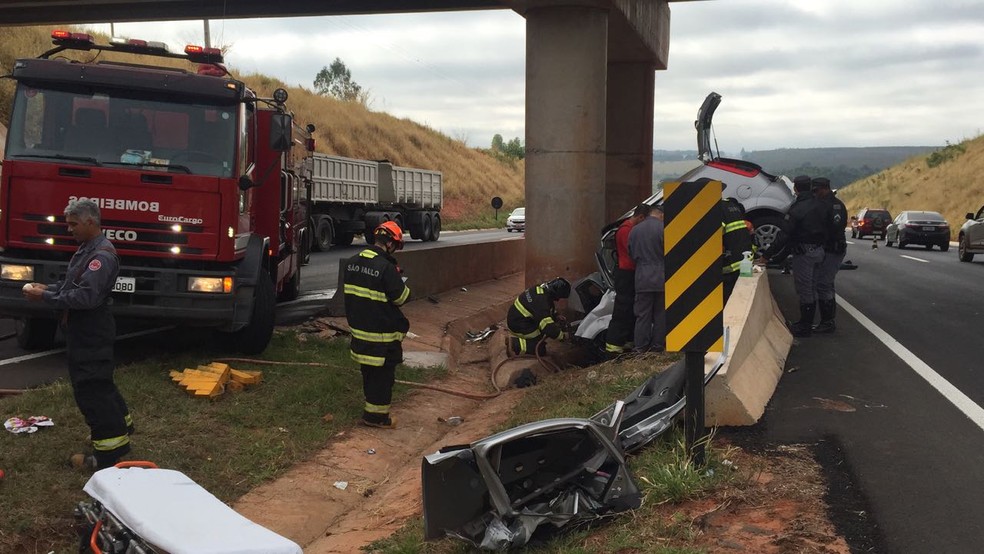 Acidente foi na SP-425, em Indiana (Foto: Paula Sieplin/TV Fronteira)