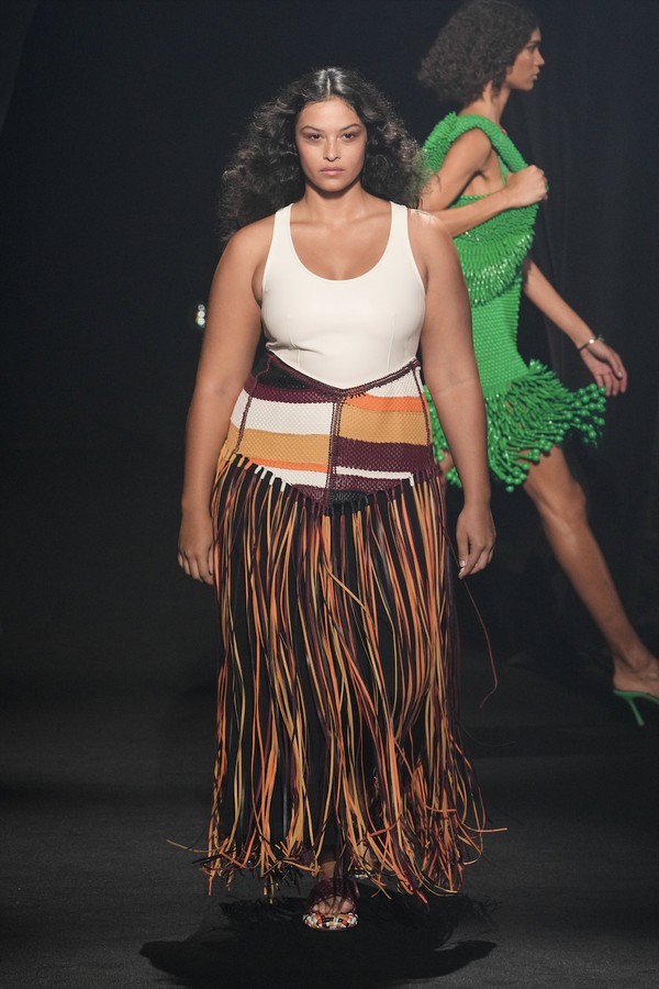 Devyn Garcia na semana de moda de Paris (Foto: Getty Images)