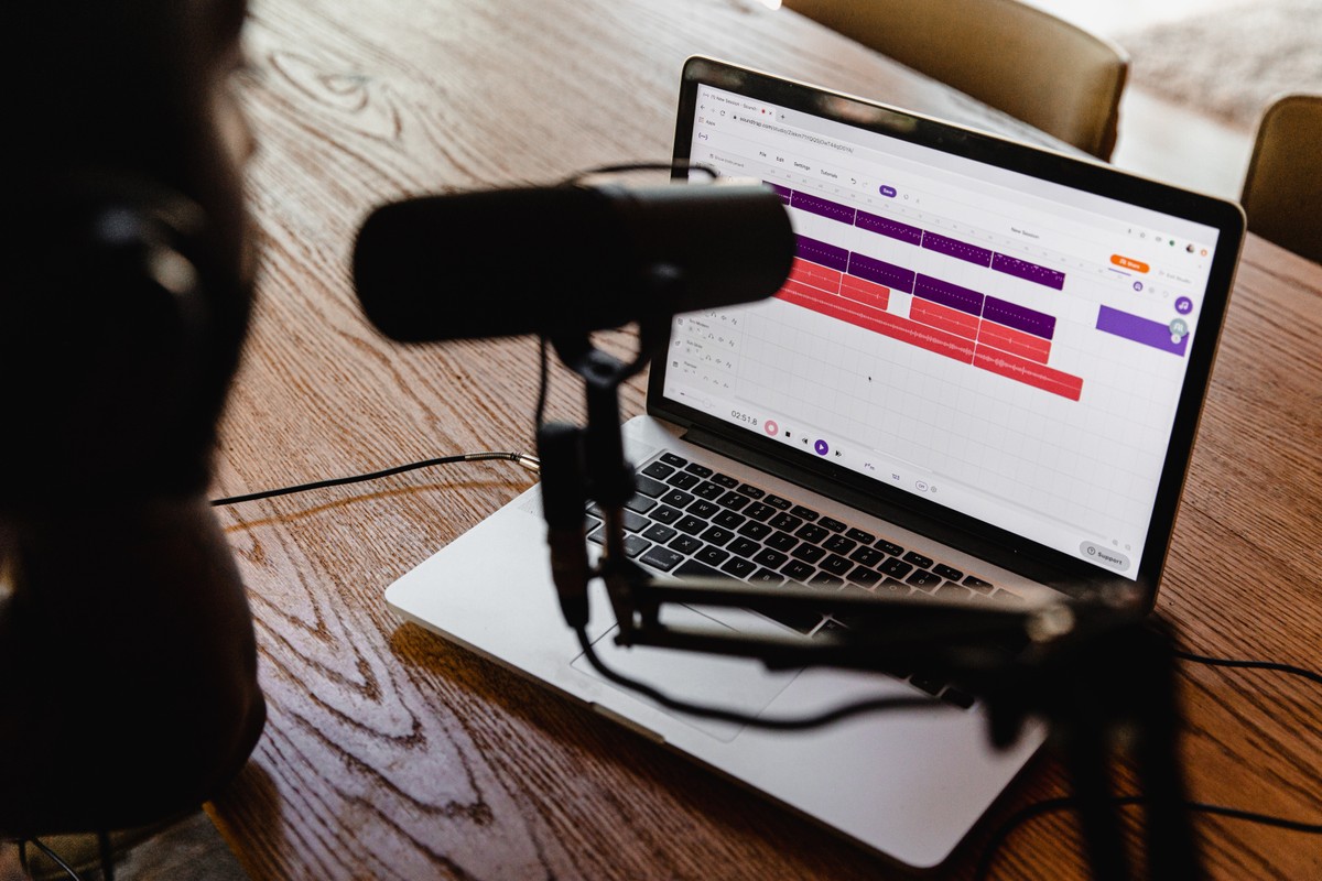 Como fazer um podcast no celular com o Anchor