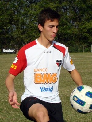 Estreante, João Schmidt espera nova chance com 'conhecido' Ney Franco