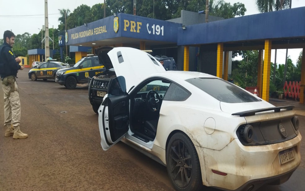 Mustang é apreendido em Jataí — Foto: Divulgação/Polícia Federal