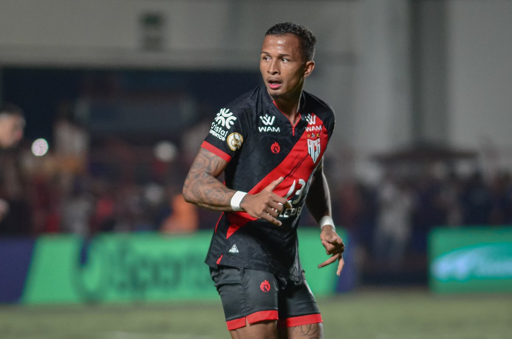 [ENQUETE] Léo Pereira seria um bom nome de 'atacante velocista' para o São Paulo?