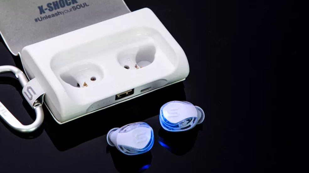 Conheça “X-Shock” um fone de ouvido à prova d'água que têm design transparente e LED