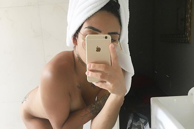 Thalyta Santos, mulher de Pepê, posa nua no Instagram (Foto: Reprodução/Instagram)