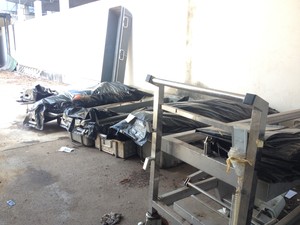 Ao menos oito corpos estão sendo armazenados de maneira irregular no IML de Roraima, segundo o MP (Foto: Emily Costa/ G1 RR)