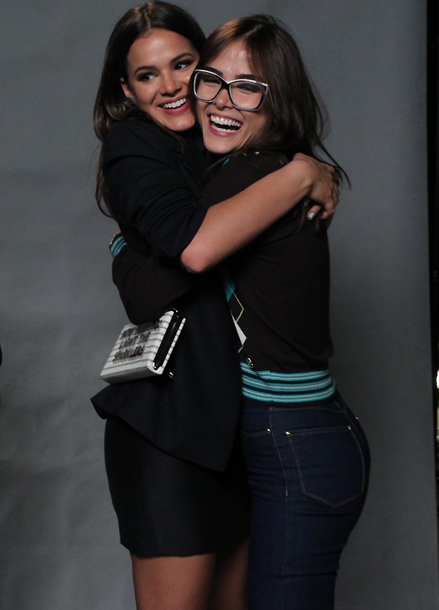 Bruna Marquezine e Maria Casadeval (Foto: AgNews)