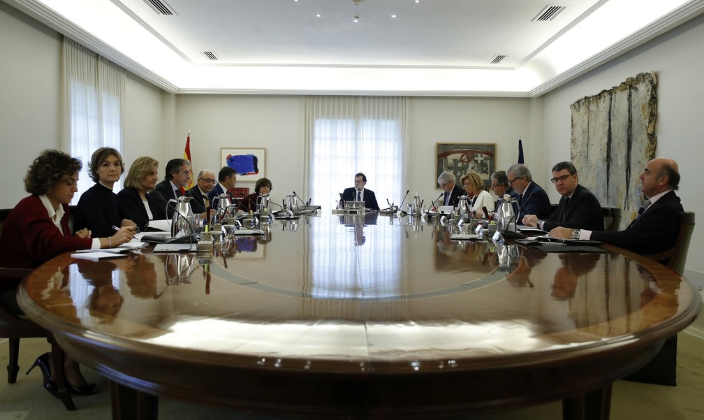 Conselho De Ministros Se Reune Para Iniciar Processo De Suspensao Da Autonomia Da Catalunha Mundo G1