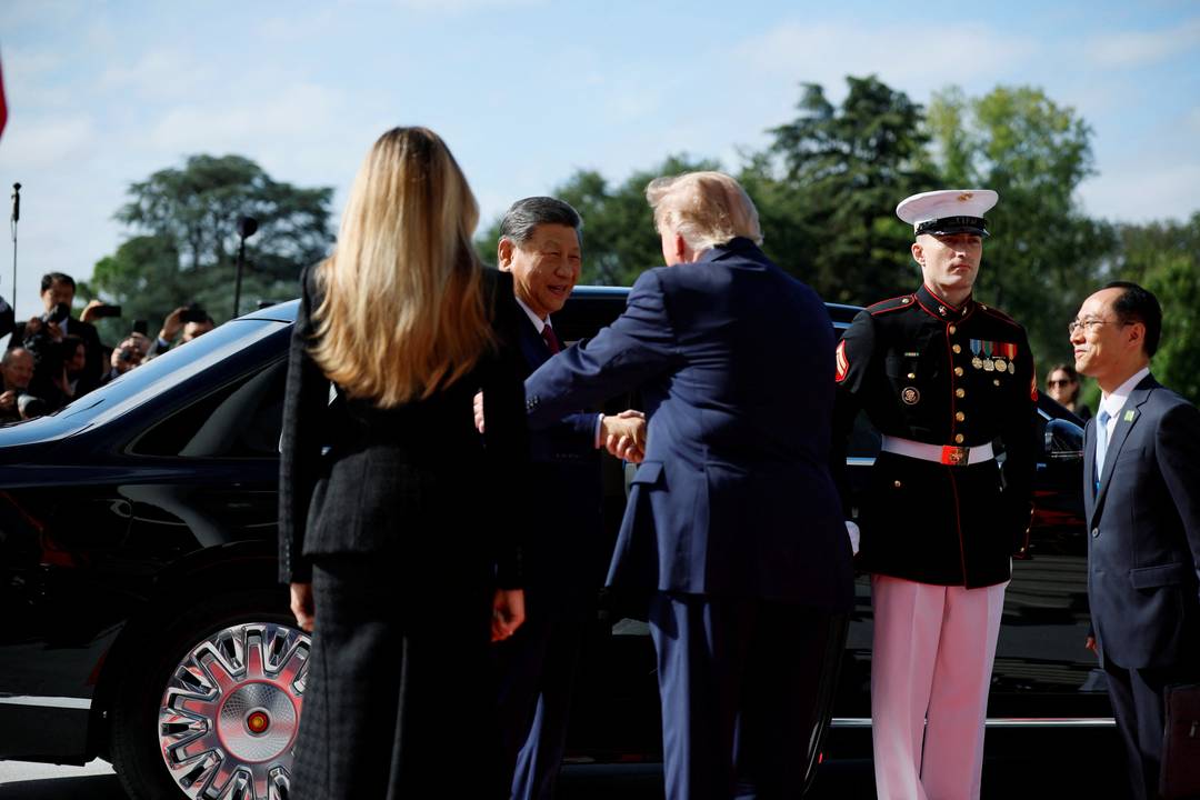 Presidente dos Estados Unidos, Donald Trump, e primeira-dama Melania recebem Xi Jinping e primeira-dama chinesa na Casa Branca em 24 de setembro de 2026.