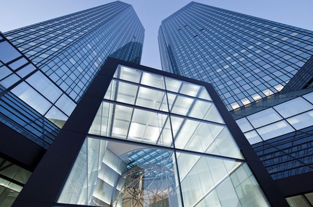 Deutsche Bank, em Frankfurt, na Alemanha, revitalizado pelo estúdio GMP e por Mario Bellini (Foto: Divulgação)