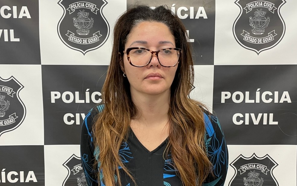Contadora  presa suspeita de dar golpes em aposentados com promessas de reviso de aposentadoria, em Itumbiara  Foto: Polcia Civil/Divulgao
