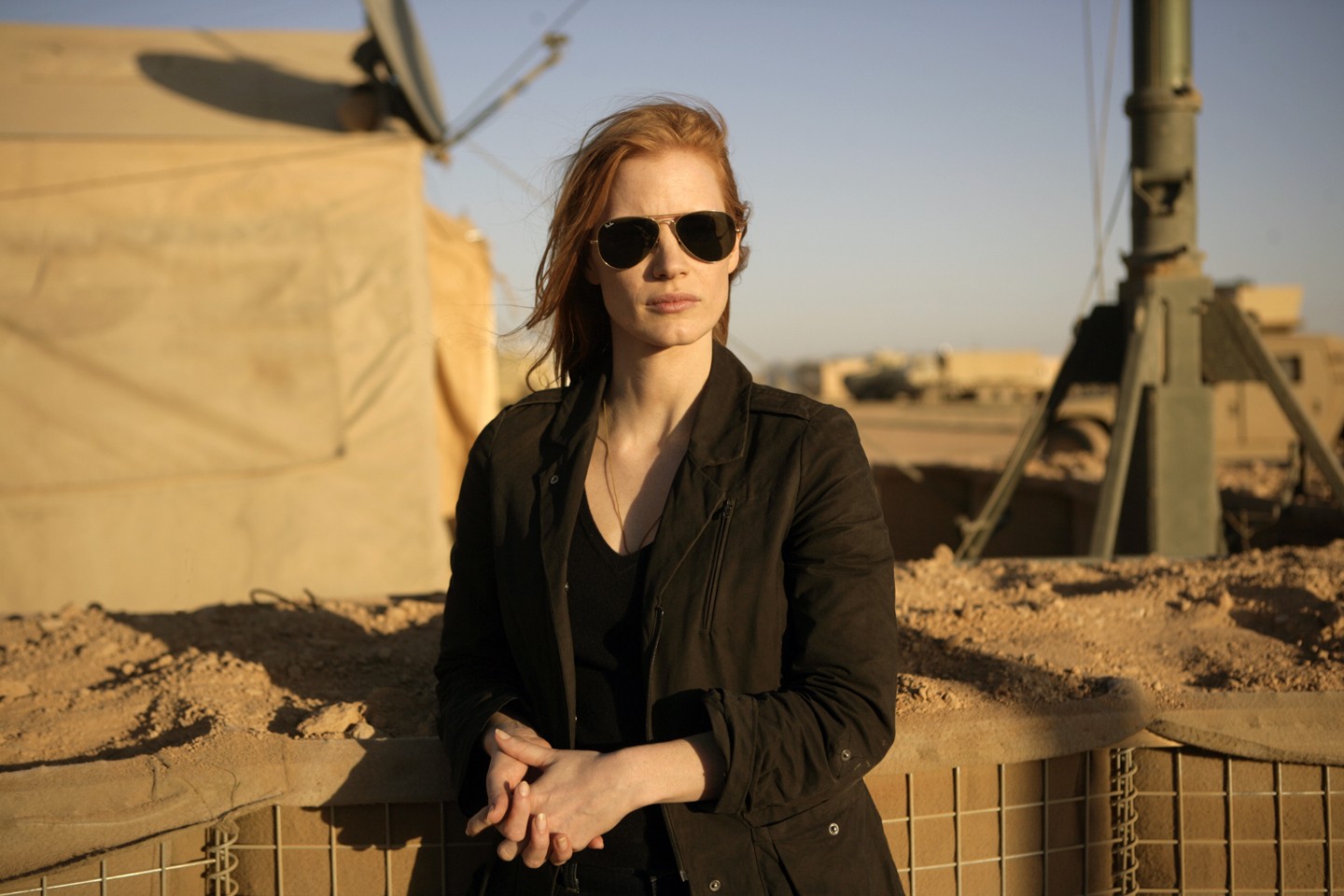 Stationed in a covert base overseas, Jessica Chastain plays a member of the elite team of spies and military operatives who secretly devoted themselves to finding Osama Bin Laden in Columbia Pictures' electrifying new thriller directed by Kathryn Bigelow, (Foto: jonathanolley.co.uk)