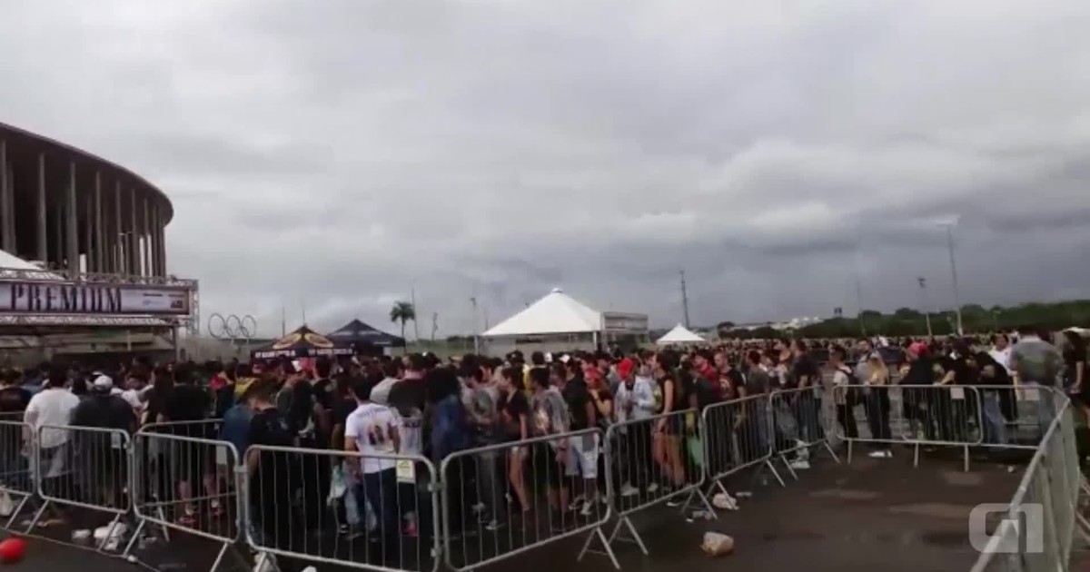 Guns N' Roses: mil músicos se reúnem para tocar Paradise City em