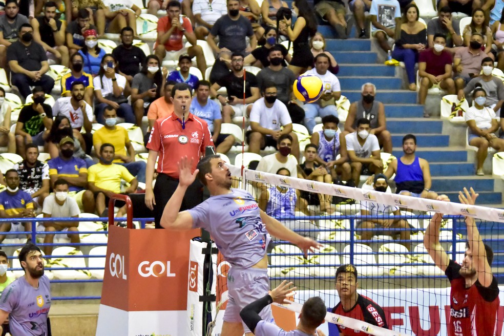 Natal visita Guarulhos e tenta se manter no "bloco de cima" da Superliga — Foto: Pedro Vitorino