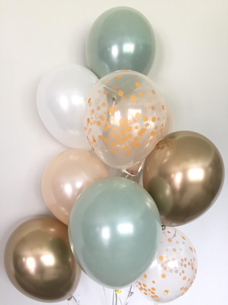 Simples e fáceis de montar, os balões metalizados podem somar à decoração (Foto: Pinterest / Hullabaloons / Divulgação)