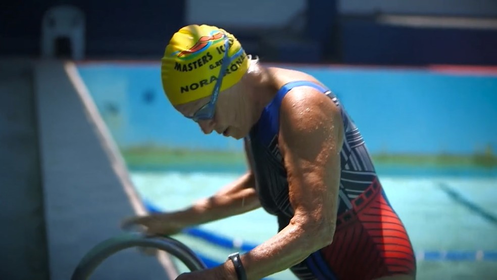 Nora Ronai pulava o almoço para poder nadar (Foto: BBC Brasil)