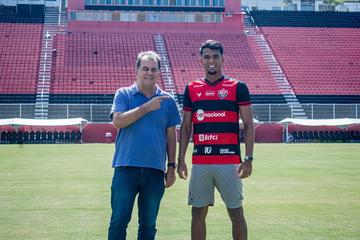 sobrinho-de-os-as-railan-afirma-que-vive-um-sonho-com-a-camisa-do