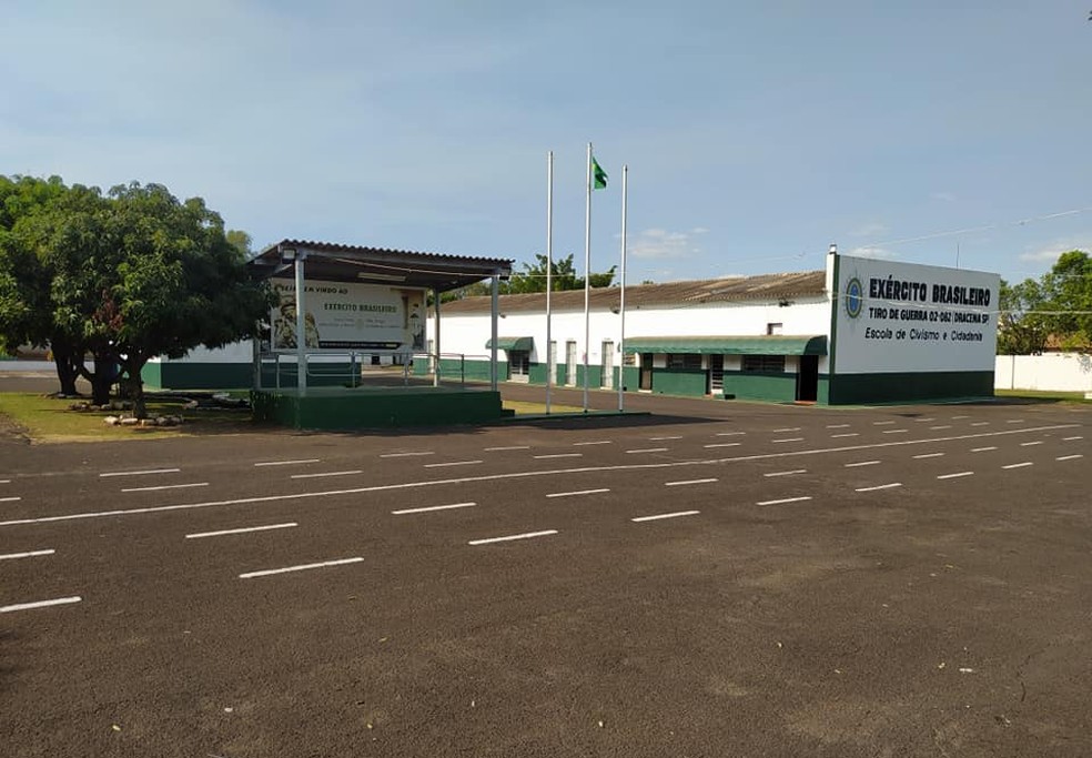 Militares do Exército Brasileiro sairão do Tiro de Guerra de Dracena para a desinfecção de locais de grande circulação de pessoas na cidade — Foto: Reprodução/Facebook